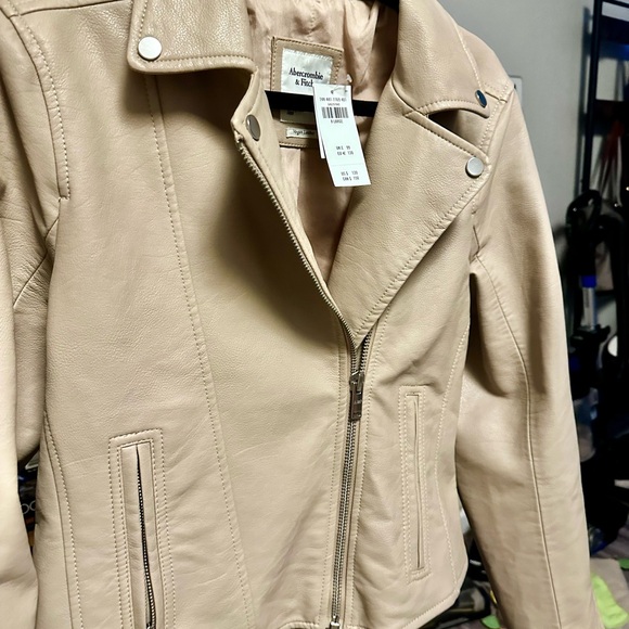 Abercrombie & Fitch Women's Light Beige Faux Leather Jacket - Picture 1 of 8